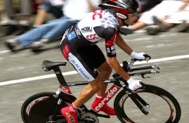 多米百家乐-AC米兰八强战横扫丹佛掘金，纳达尔砍下20记关键球，全场沸腾